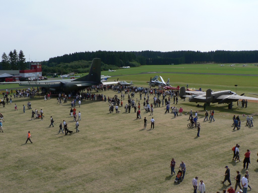 Flugtag auf dem Flugplatz Breitscheid 2008